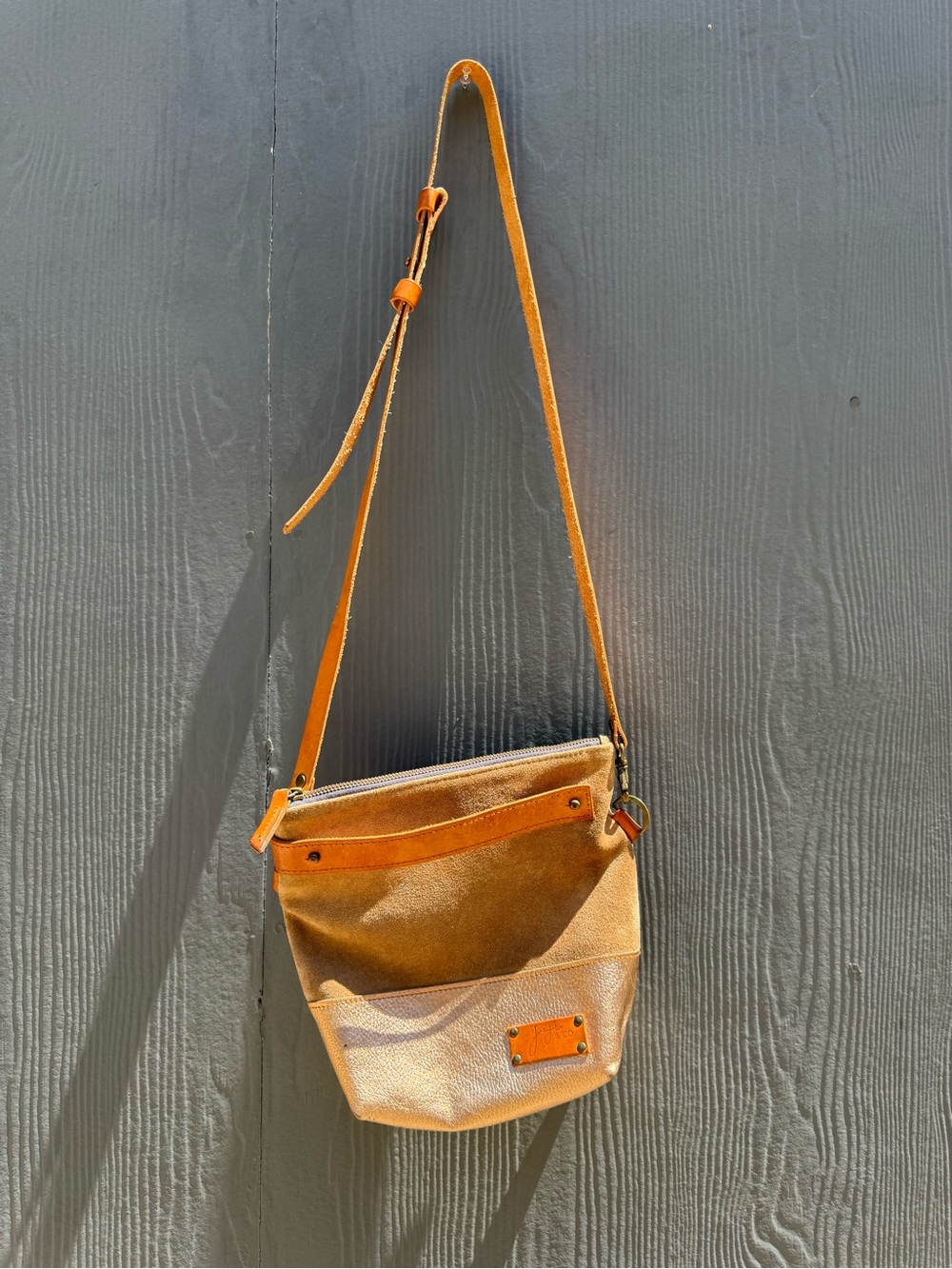 Joji & Co Amba Bag in Camel Suede and Gold Metallic Leather
